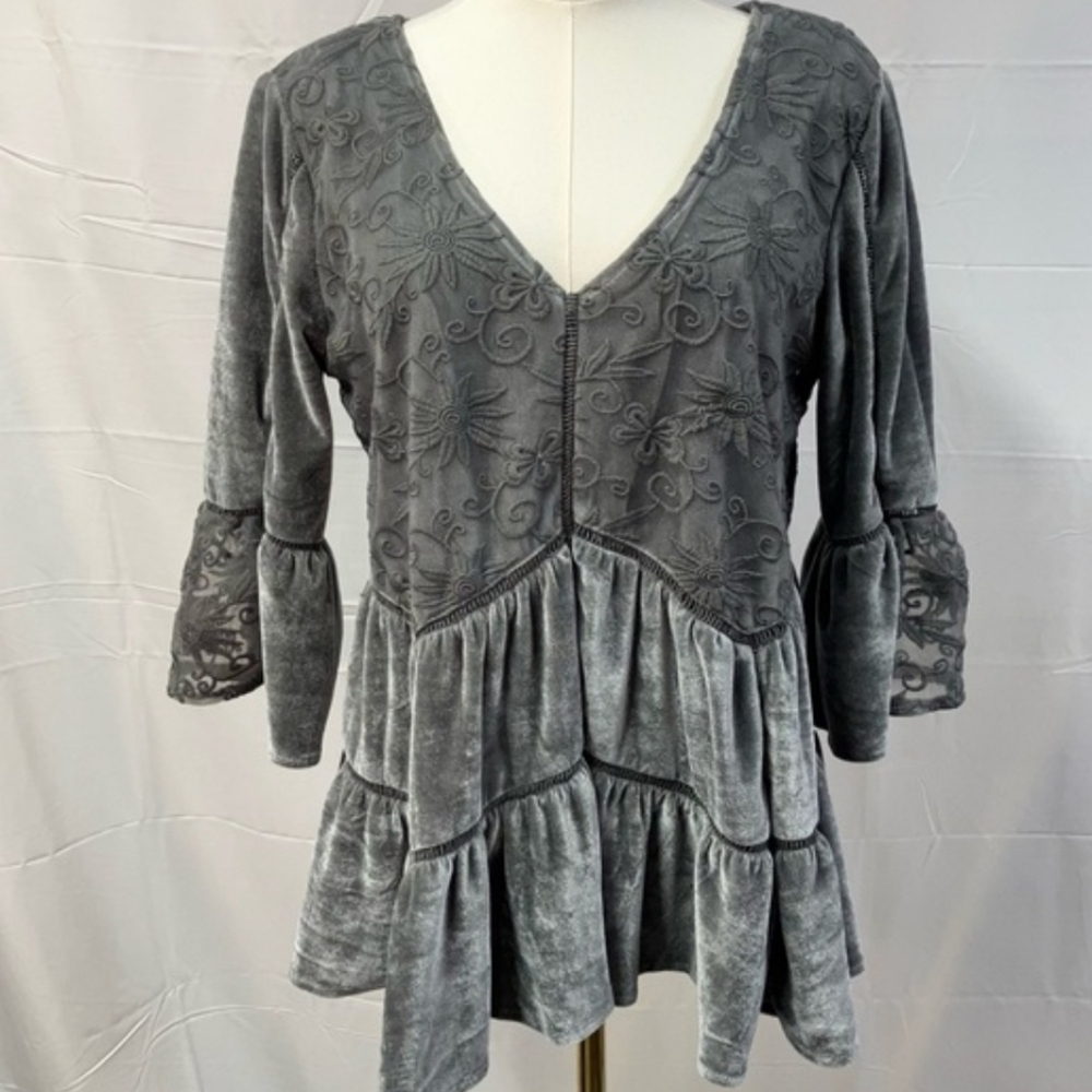 POL Gray Velvet Embroidered Tunic Top - Picture 3 of 9